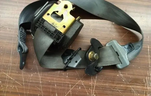 Citroen C5 Front seatbelt