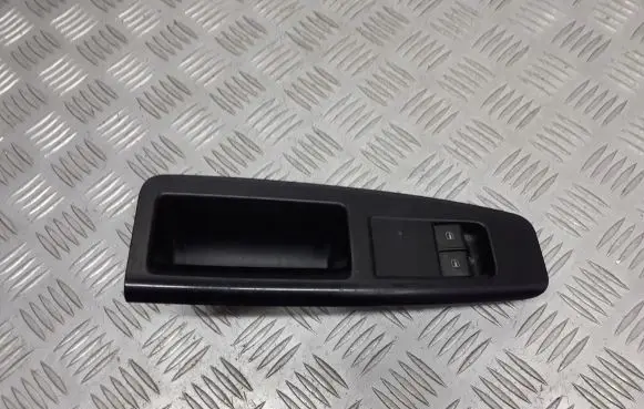 Volkswagen Polo IV 9N3 Electric window control switch 6Q1867171