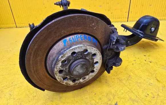 Skoda Superb B8 (3V) Rear wheel hub spindle/knuckle 
