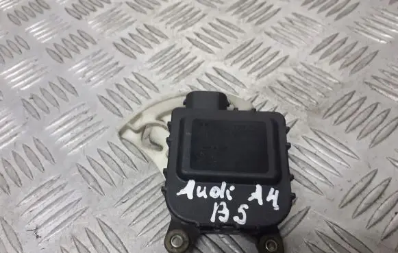 Audi A4 S4 B5 8D Central body control module 8D1820511E
