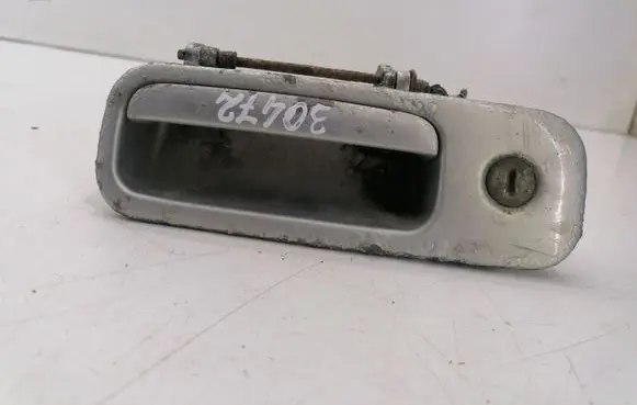 Volkswagen Golf IV Tailgate/trunk/boot lock/catch/latch 1J6827565A