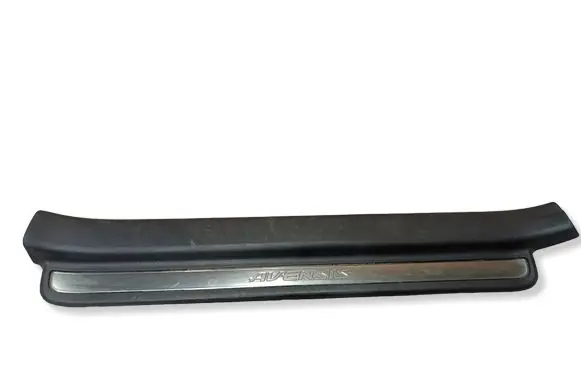 Toyota Avensis T250 Front sill trim cover 6791405050