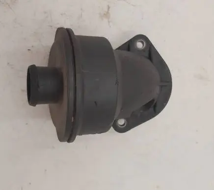 Volkswagen Polo II 86C 2F Oil breather separator 030103495BD