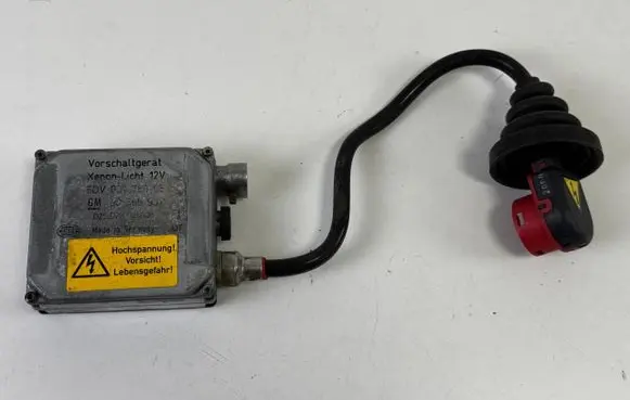 Opel Omega B1 Voltage converter/converter module 90565932