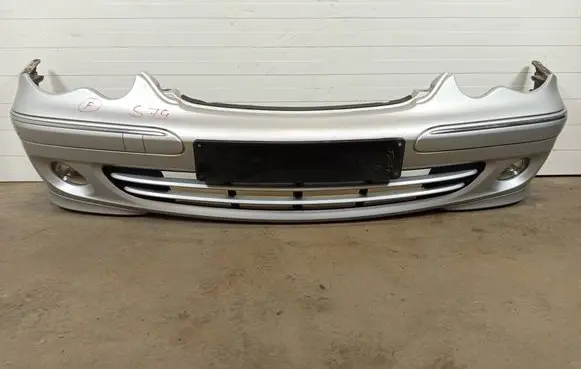 Mercedes-Benz C W203 Front bumper ZDERZW203