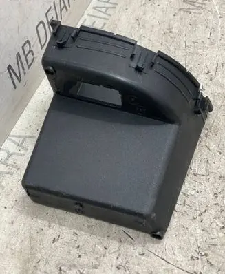 Mercedes-Benz V Class W447 Radio/GPS head unit trim A4476890547