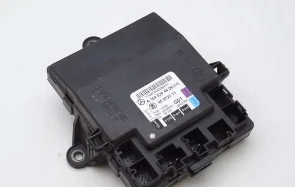 Mercedes-Benz A W169 Door control unit/module A1698204426