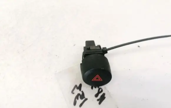 Toyota Corolla Verso AR10 Hazard light switch 06019