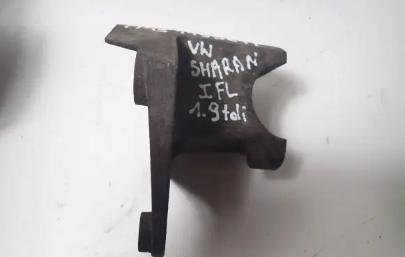 Volkswagen Sharan Intercooler pipe mounting bracket 7M3145961F