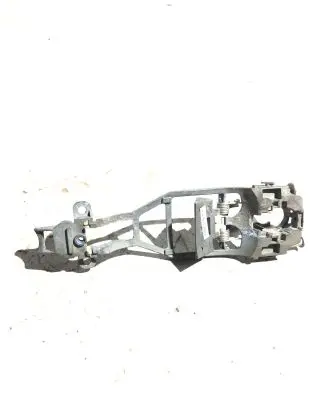 Rear door exterior handle/bracket