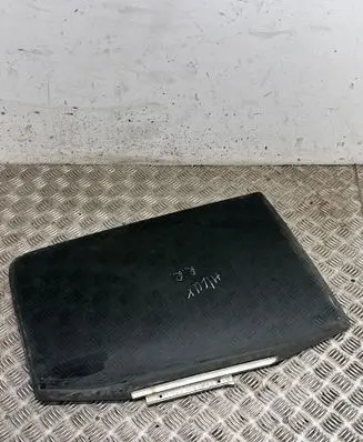 Rear door window glass