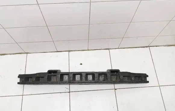 Front bumper foam support bar