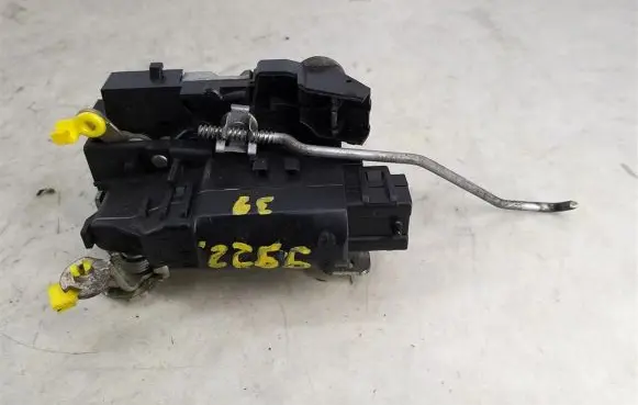 Renault Master III Front door lock