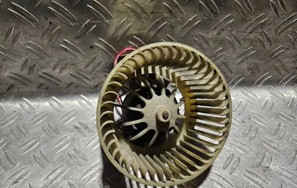 Peugeot 106 Heater fan/blower 8250047