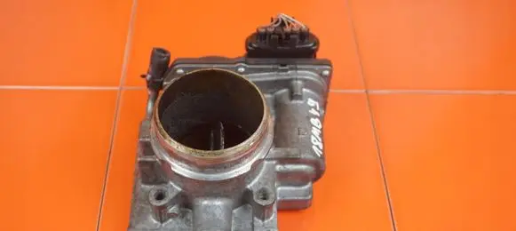 Peugeot 208 I Throttle body valve SH01136B0 SH01