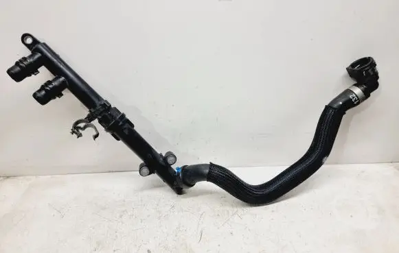 Opel Mokka B Engine coolant pipe/hose 9826413280