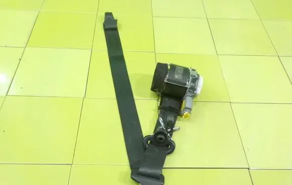 Ford Fiesta Front seatbelt 8V51B61294CL XP246