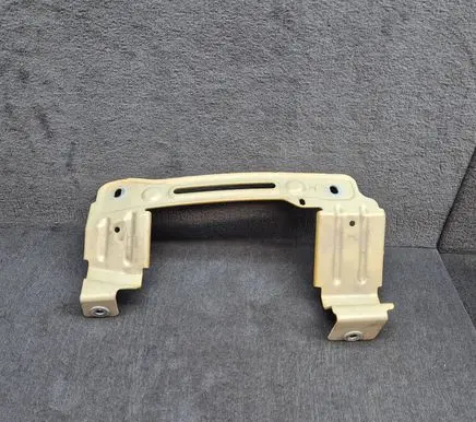 Audi Q8 Fender mounting bracket 4M8821432