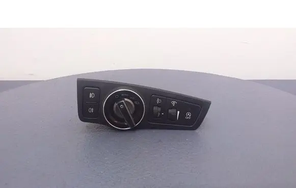 Hyundai i40 Light switch 933003Z200