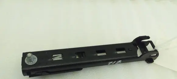 Mercedes-Benz E W212 Seat belt adjustment rail 606802800