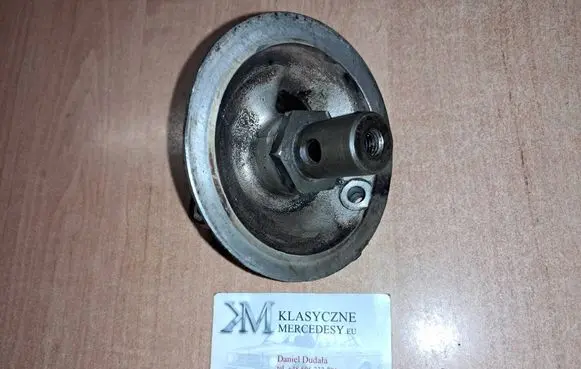 Mercedes-Benz 280 450 W116 Oil filter mounting bracket 1171840109