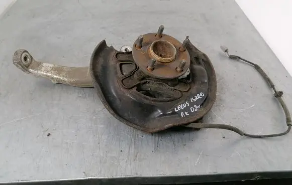 Toyota Avensis T250 Front wheel hub