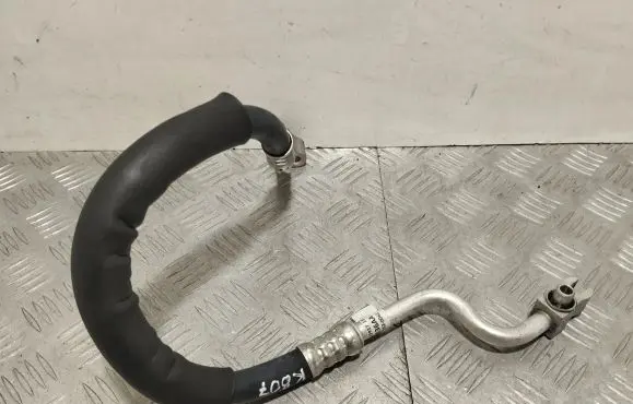 Chrysler Pacifica Air conditioning (A/C) pipe/hose 68239136AA