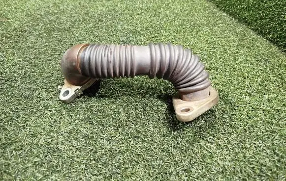 Renault Master III Engine coolant pipe/hose 147252403R