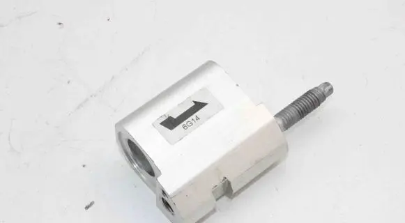 Mercedes-Benz EQB Air conditioning (A/C) expansion valve A0008322400