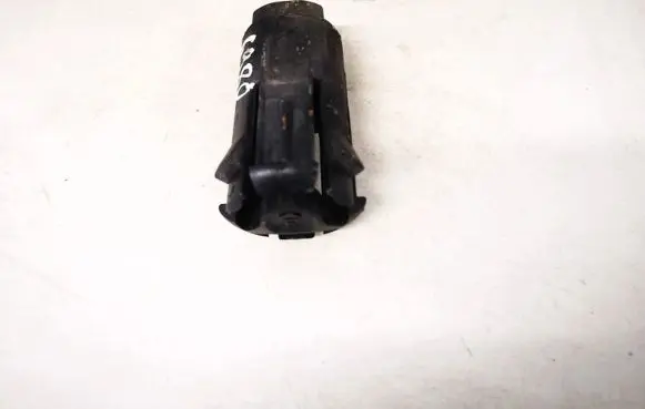 Mazda 3 I Radiator mount bracket 3m5h8125ac 3m5h-8125-ac