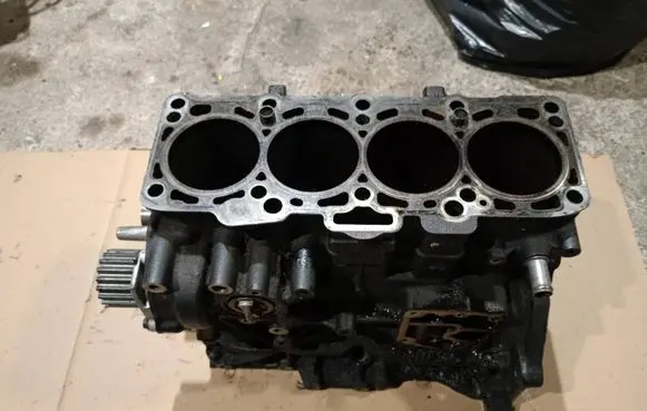 Volkswagen PASSAT CC Engine block 03L023A