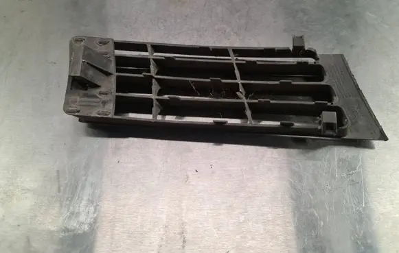 Audi A4 S4 B5 8D Front bumper lower grill 8D0807345AA 02028800000