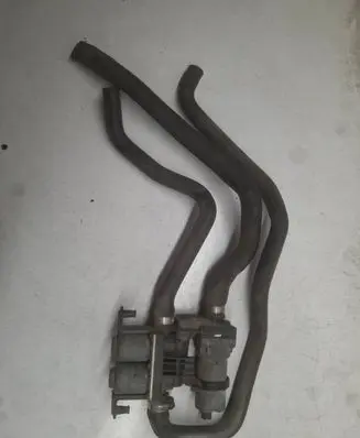 BMW 5 E39 Coolant heater control valve 8374994 1147412135