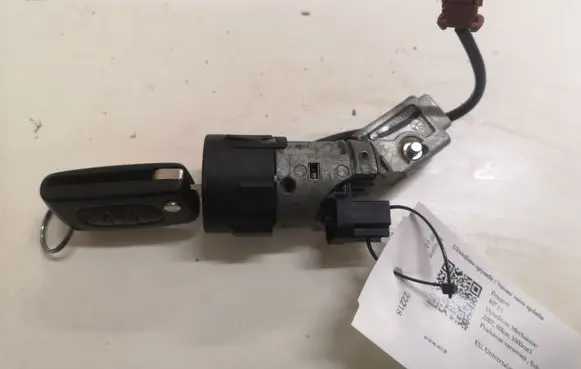 Peugeot 407 Ignition lock 9648445180