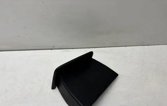Audi SQ7 Rear seat rail trim cover 4M0883686E