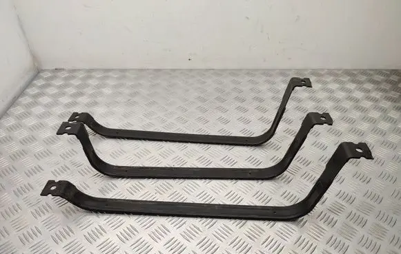 Fuel tank mounting bracket