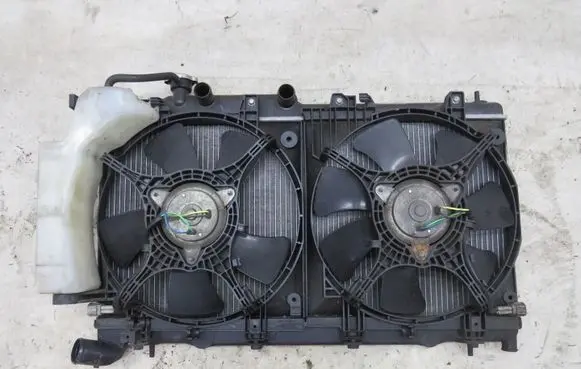 Subaru XV I Radiator set GMAUTO4574097