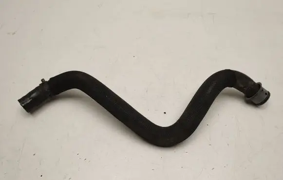 Mercedes-Benz CLS C218 X218 Engine coolant pipe/hose A2185012182
