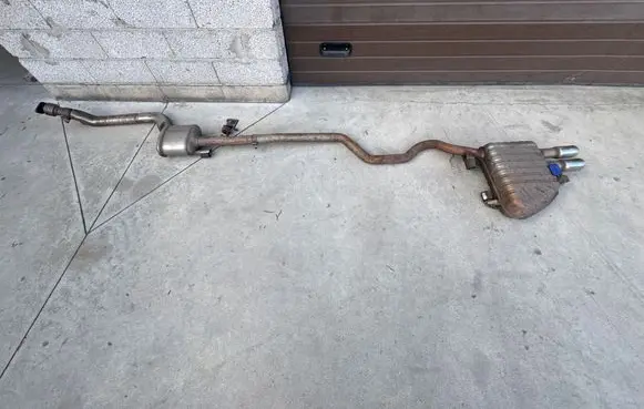 Jaguar XE Muffler/silencer 82296151