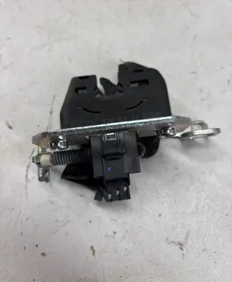 Mercedes-Benz C W204 Seat back rest lock catch A2049200372