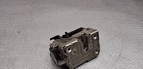 Renault Thalia I Rear door lock 7700431767