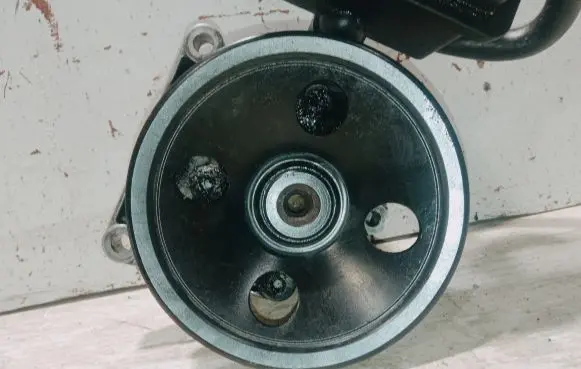 Mercedes-Benz C W203 Power steering pump A0004600183
