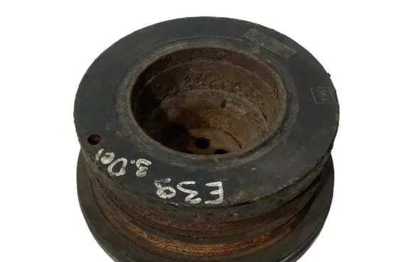 BMW 5 E39 Crankshaft pulley 2247890