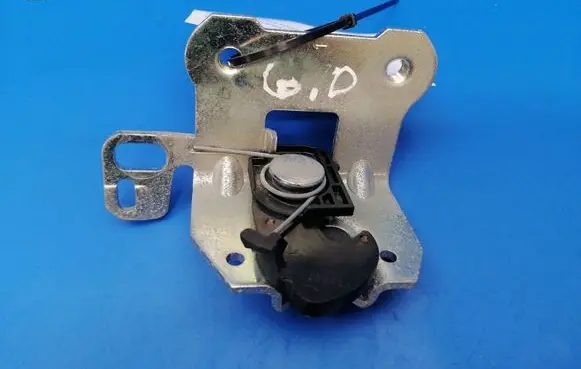 Mercedes-Benz C W204 Seat back rest lock catch a2049200572
