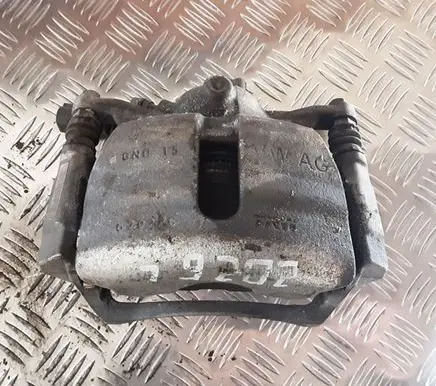 Volkswagen Golf VII Front brake caliper