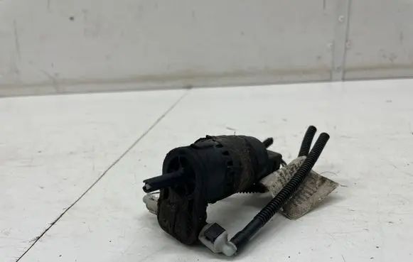 Audi A6 S6 C7 4G Windscreen/windshield washer pump 8K9955647