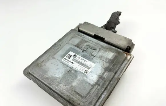 Volkswagen Golf VI Engine control unit/module 03L907425C 5WP42902AA