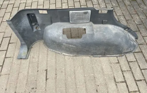 Mitsubishi Pajero Trunk/boot side trim panel MB65272134 MB652721