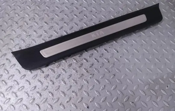 KIA Optima Front sill trim cover 85883D4500 85883D4300