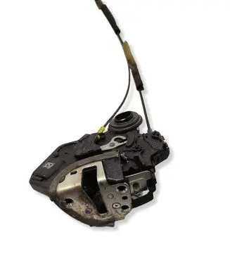 Toyota Avensis T250 Rear door lock 